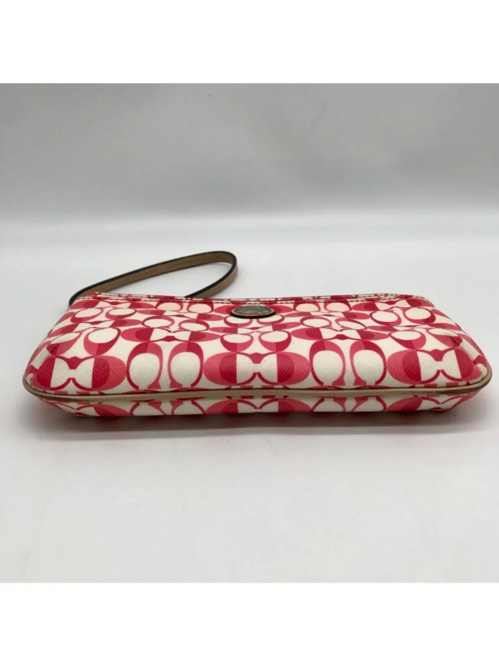 Coach chic versatile